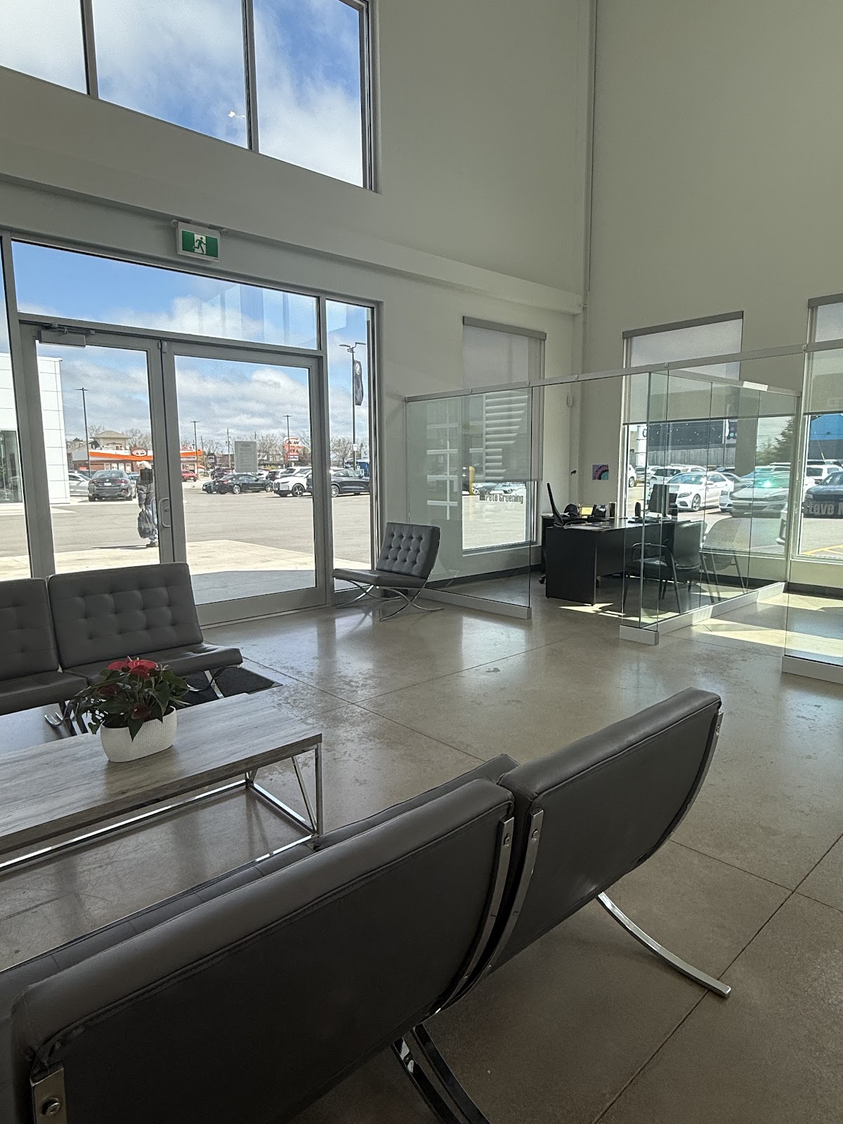 Progressive Auto Sales customer lounge