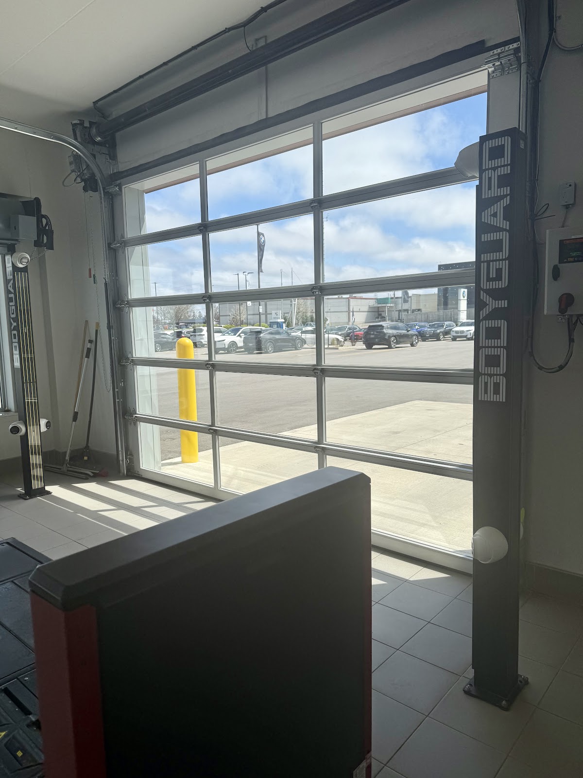 Progressive Auto Sales service bay