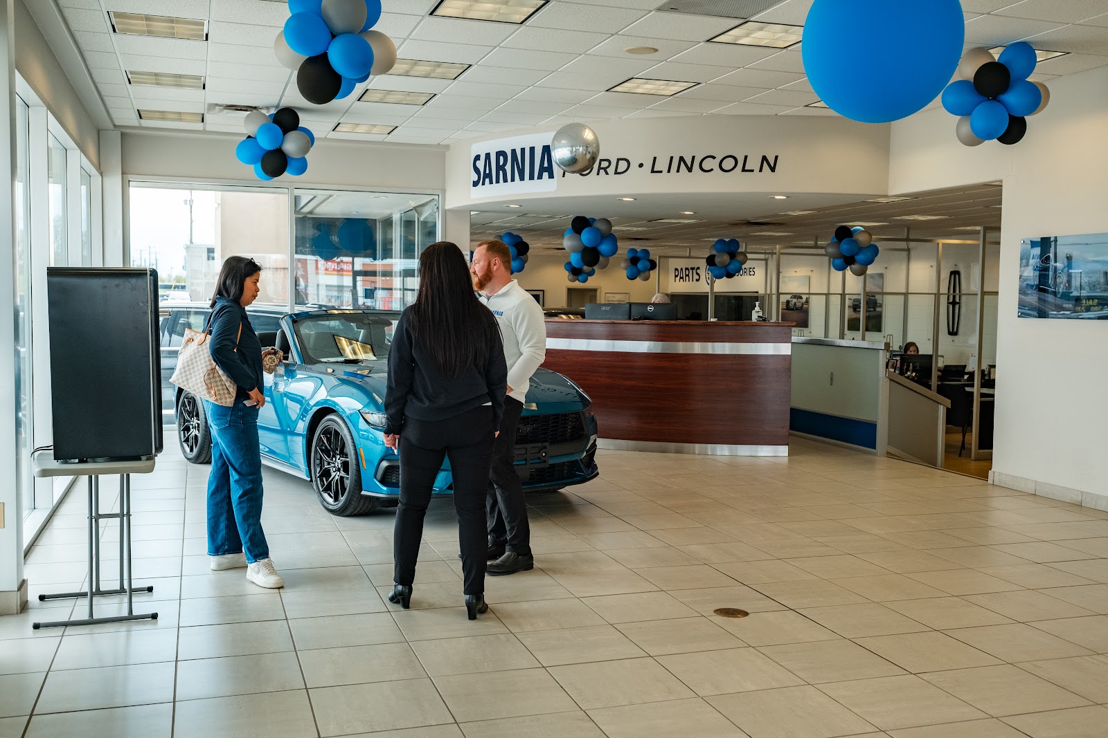 Sarnia Ford showroom